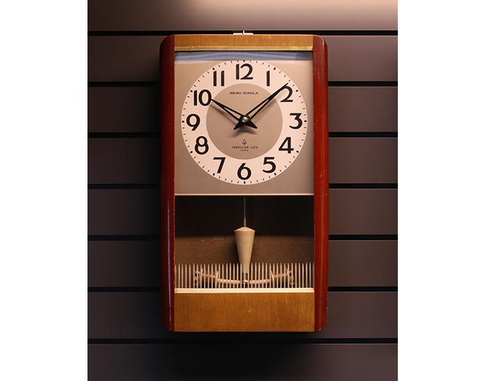 時打振子式電池掛時計 | セイコークロック | THE SEIKO MUSEUM GINZA セイコーミュージアム 銀座